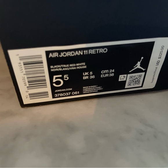 Jordan 11 Playoff Bred (2019) RARE FIND AT THIS PRICE - Picture 13 of 16